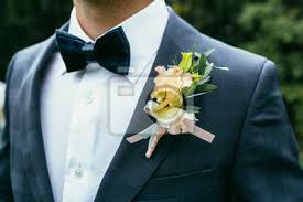 Check spelling or type a new query. Hochzeit Boutonniere Auf Karierten Anzug Des Brautigams Mit Fliege Fototapete Fototapeten Knopfloch Boutonniere Schone Myloview De