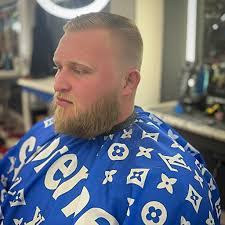 Kris Reed's Instagram, Twitter & Facebook