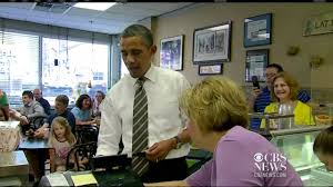 Obama stops for ice cream in Cedar Rapids - YouTube
