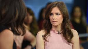However, her life took a turn for the worst when her british roommate, meredith kercher, was found dead in her room. Amanda Knox Shines Spotlight On Public Shaming In New Docuseries As Term Foxy Knoxy Still Haunts Her Abc News