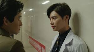 Doctors is a 2016 korean drama about a young woman who, after overcoming several challenges in life, manages to become a doctor. Recap Doctor Stranger Starts Strong In Episode 1 My Rara Pop