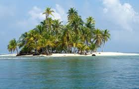 Para comenzar la dura travesía, migrantes de diversas nacionalidades, haitianos, cubanos y africanos en su mayoría, parten de las playas de necoclí, en antioquia, colombia. Boat Trip Colombia Panama From Capurgana To Panama City 5 Days 4 Nights Boat Trips To Colombia Panama And San Blas Islands Tour