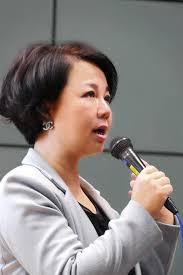 潘嘉麗小姐,Kitty Poon用生動有趣的方法演譯-九型人格,聽眾聽得津津有味!