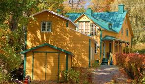 Auberge L Ile Flottante Our Favorite Quebec Area B On The St Lawrence In The Heart Of The Village Of Saint Laurent Ile D Orlean Quebec Places To See Canada