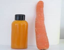 Huile De Carotte Maison Fabriquez Votre Lotion Pour Un Teint Hale A L Annee Avec Images Huile De Carotte Teint Hale Bronzage Naturel