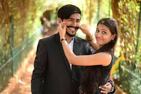 India is a diverse country with the most exotic places. Garden Nature Pre Wedding Photoshoot