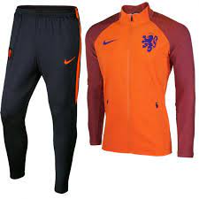 De nederlands elftal trainingspakken voor de komende jaren zijn weer gepresenteerd. Ø§Ù„ØªØ¹Ø¯Ø§Ø¯ Ø§Ù„ÙˆØ·Ù†ÙŠ ØµÙŠØ¯Ù„Ø§Ù†ÙŠ Ù‚Ø³Ù… Nike Trainingspak Nederland Ballermann 6 Org