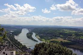 Doch für uns steht nun tatsächlich der erste wein auf dem plan, die. Ist Schloss Drachenburg Drachenfels Kinderwagen Geeignet