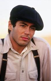 I thought this was an interesting fact. Fabrizio from Titanic plays  detective Romero