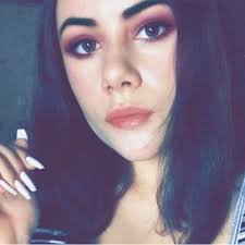 Evangeline Willis's Instagram, Twitter & Facebook