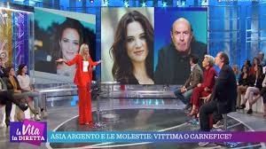 Questa edizione del programma non sta brillando particolarmente e l'ex conduttrice, in un'intervista rilasciata a tv talk, ha detto la sua sincera opinione al riguardo. Francesca Fialdini E Stefano Zecchi Lite A La Vita In Diretta Pourfemme
