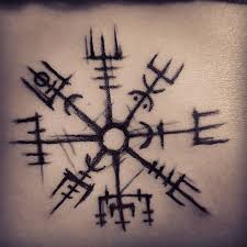 Are These The Most Beautiful Man And Woman In The World Sind Das Die Schonsten Manner Und Frauen Der Welt Runa Tatuagem Tatuagem Nordica Tatuagem Paga