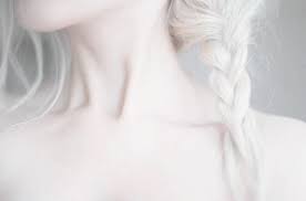 Aesthetic Whiteaesthetic Aesthetictumblr Aestheticedit Aesthetic Photos Hair Hairstyles Haircolor Hair Estetika Putih Kulit Pucat Fotografi Kecantikan