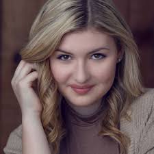 Miranda Wolf's Instagram, Twitter & Facebook