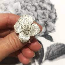 Contemporary Ring Hydrangea Ring Nature Inspired Jewelry Etsy In 2020 Real Flower Jewelry Silver Flower Ring Flower Jewellery