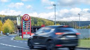 Es besteht ein ausreiseverbot in länder mit einem extrem hohen infektionsrisiko für tschechen und ausländer mit wohnsitz in der tschechischen republik. Sachsen Kleiner Grenzverkehr Nach Tschechien Weiter Untersagt Mdr Jump