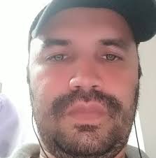 Logan Paul disse que "virar gay" por um mês é uma de suas resoluções para  2019, assim como se alimentar apenas de carne e vodca em outro mês