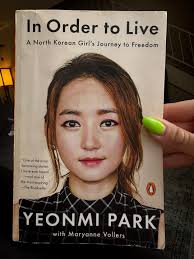 This is my honest opinion about and review of "Looking Forward" by Maya  Henry. 𝙸 𝚠𝚊𝚜 𝚌𝚞𝚛𝚒𝚘𝚞𝚜 𝚊𝚋𝚘𝚞𝚝 𝚝𝚑𝚒𝚜 𝚋𝚘𝚘𝚔 𝚊𝚜 𝚊 𝚕𝚘𝚝  𝚘𝚏 𝚝𝚑𝚎 𝚕𝚊𝚍𝚒𝚎𝚜 𝚒𝚗 𝚝𝚑𝚎 𝙾𝚗𝚎 𝙳𝚒𝚛𝚎𝚌𝚝𝚒𝚘𝚗  𝙳𝚒𝚜𝚌𝚘𝚛𝚍