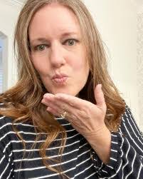 Candice Gilmore's Instagram, Twitter & Facebook