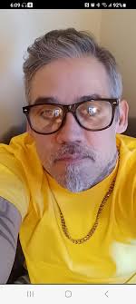 Hi everyone,I'm Stephen from Manitowoc,single looking for a beautiful woman  to get know,dm me,let's get to know each other