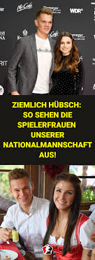 Unter anderem mats hummels und thomas müller waren nach der katastrophalen weltmeisterschaft 2018 aussortiert worden, wurden von. Pin Auf Fussball Profis Alles Rund Um Die Spieler