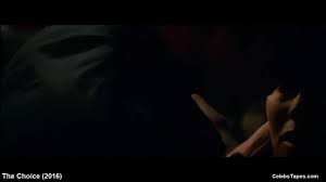 亚历山德拉·达达里奥（Alexandra Daddario）和蕾丝（Teresa Palmer）裸体和性感电影场景在线观看