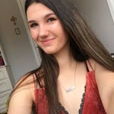 Claire Blanton's Instagram, Twitter & Facebook