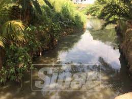 Operasi pembersihan sungai kim kim diteruskan dengan giatnya hari ini dan pelbagai usaha dijalankan bagi memastikan pasir. Sungai Kim Kim Masih Tercemar