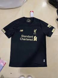 The liverpool goalkeeper kids shirt sports a phantom black base colour with gold accents. 2019 New Liverpool Goalie Kit Liverpool Home Kit Jersey 19 20 Liverpool Jersey Liverpool Jersey Home Goalkeeper Jersey Sports Sports Apparel On Carousell