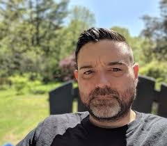 Ray Hanley's Instagram, Twitter & Facebook