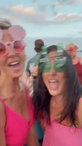 @captaincocktailcruises was THE MOST FUN EVER last night for our  @lashesandlacechs staff party! We lived our best lives celebrating the  start of Fall wedding season! Brides