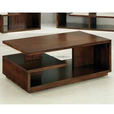 Untuk kamu yang menyukai model sleek, desain meja tamu dengan bentuk bundar dan terbuat dari kayu pernis seperti ini patut dicoba. Meja Tamu Minimalis Murah Kayu Jati Berkah Jati Furniture