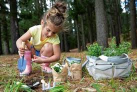 All everearth wooden toys are produced from 100% fsc certified beech. Everearth Gardening Bag With Tools Gardening 4 Kids