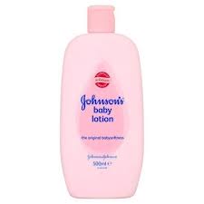 With time, the range of products offered by johnson & johnson has momjunction shares with you the 11 best johnson & johnson baby products that gently nourish the baby's skin and hair. Buy Johnsons Baby Lotion The Original Pink 500ml 0m Pack Of 1 500ml Online At Low Prices In India Amazon In