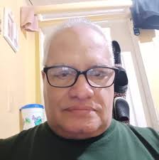 Reinaldo Cintron's Instagram, Twitter & Facebook