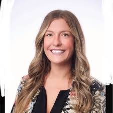 Samantha Kloss's Instagram, Twitter & Facebook