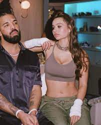 What her @? 👀 : rDrizzy