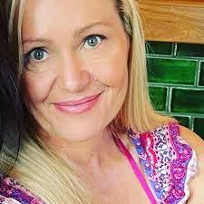 Sharon Lajeunesse's Instagram, Twitter & Facebook