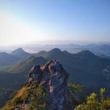 Selain 2 fasilitas di atas, di taman wisata alam di. Lokasi Dan Tiket Masuk Bukit Cumbri Wonogiri Terbaru 2021 Wisatainfo