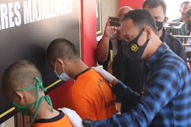 Miris sang siswi digilir 10 pria. Kenalan Di Wa Gadis 17 Tahun Dari Majalengka Jadi Korban Pemerkosaan 3 Pria Asal Kabupaten Cirebon Radarcirebon Com
