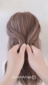 We think it's unfair that with such numerous hairstyle ideas available online, the majority of them are designed for long hair. Easy Everyday Updo Hairstyle Video Gifs Hair Styles Hair Tutorial Easy Hair Updos Braids For Short Hair Easy Hairstyles For Long Hair Cute Hairstyles Updo Hairstyle Hair Tattoo Men Long Gray Hair Natural Hair Styles Long Hair Styles Grunge Hair