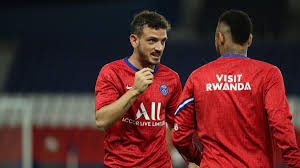 Alessandro florenzi celebrated his goal vs cagliari by running into the stands to hug his grandmother. Psg A Deserved Victory For Alessandro Florenzi