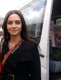 Birce akalay ile ilgili detaylı bilgi alabilir, kim olduğunu, nereli olduğunu, yaşını ve birce akalay 1984 yılında i̇stanbul'da doğdu. Picture Of Birce Akalay