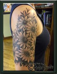 Black And White Daisy Tattoo Sleeve Afbeeldingsresultaat Voor Black And White Tattoo Daisy Sunflower Tattoo Shoulder Sunflower Tattoo Sunflower Tattoo Sleeve
