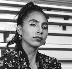 Diana Flores's Instagram, Twitter & Facebook