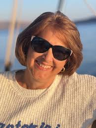 🎤✨ 𝗦𝗨𝗥𝗣𝗥𝗜𝗦𝗘 𝗣!𝗡𝗞 𝗣𝗘𝗥𝗙𝗢𝗥𝗠𝗔𝗡𝗖𝗘 𝗜𝗡 𝗦𝗔𝗥𝗔𝗦𝗢𝗧𝗔!!  ✨🎤⁣⁣Talk about an unexpected night at Amore Restaurant—P!nk and her mom  Judy surprised diners with not just their presence, but an impromptu  performance! 😍🎶⁣ ⁣⁣This incredible