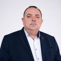 2400+ "- David Moskal" profiles