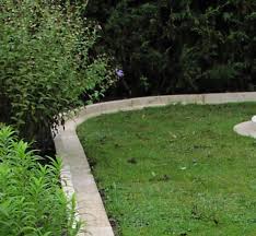 This landscape edging's innovative mower edge design eliminates need for the trimmer. Edging Lawn