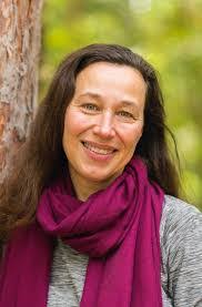 Lisa Mion's Instagram, Twitter & Facebook