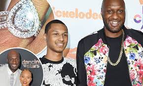 His son was born in december 15, 2005 but died the following june from sids and. Lamar Odom S Son Found Out About His Father S Engagement To Sabrina Parr On Social Media Daily Mail Online
